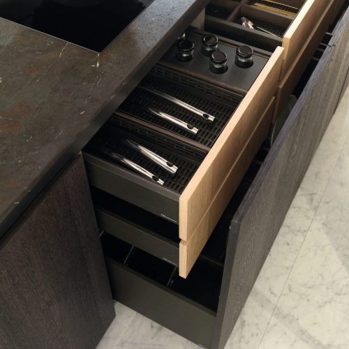 109kitchencabinettb