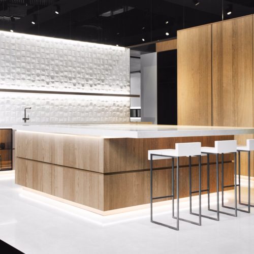131kitchencabinettb